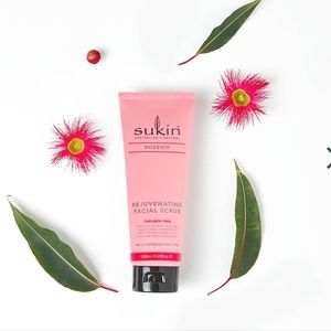 Sukin Facial Scrub / Rejuvenating Rosehip Facial Scrub
